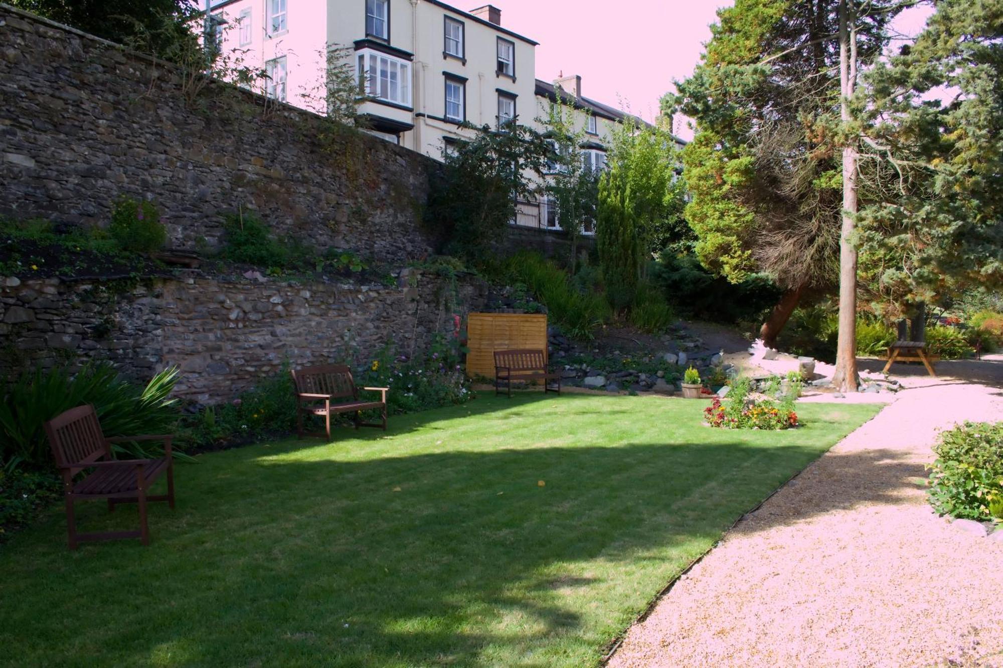 The Hand Hotel Llangollen Exterior photo