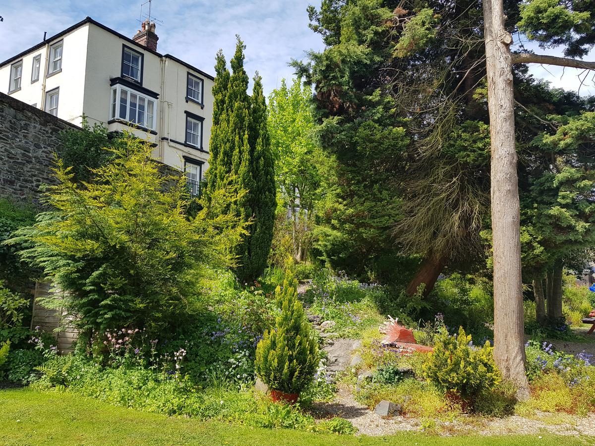 The Hand Hotel Llangollen Exterior photo